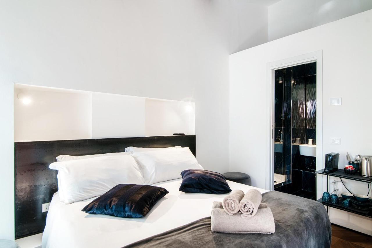 Caesar On - By House Of Travelers - * Como